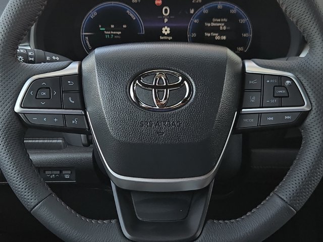 Certified 2026 Toyota Sienna Platinum AWD/4WD image 26