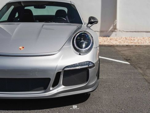 Used 2016 Porsche 911 R RWD image 4