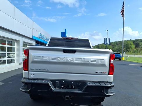 Used 2022 Chevrolet Silverado 1500 ZR2 w/ Technology Package AWD/4WD image 6