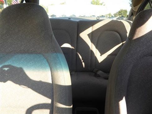 Used 2002 Saturn S-Series SL1 image 13