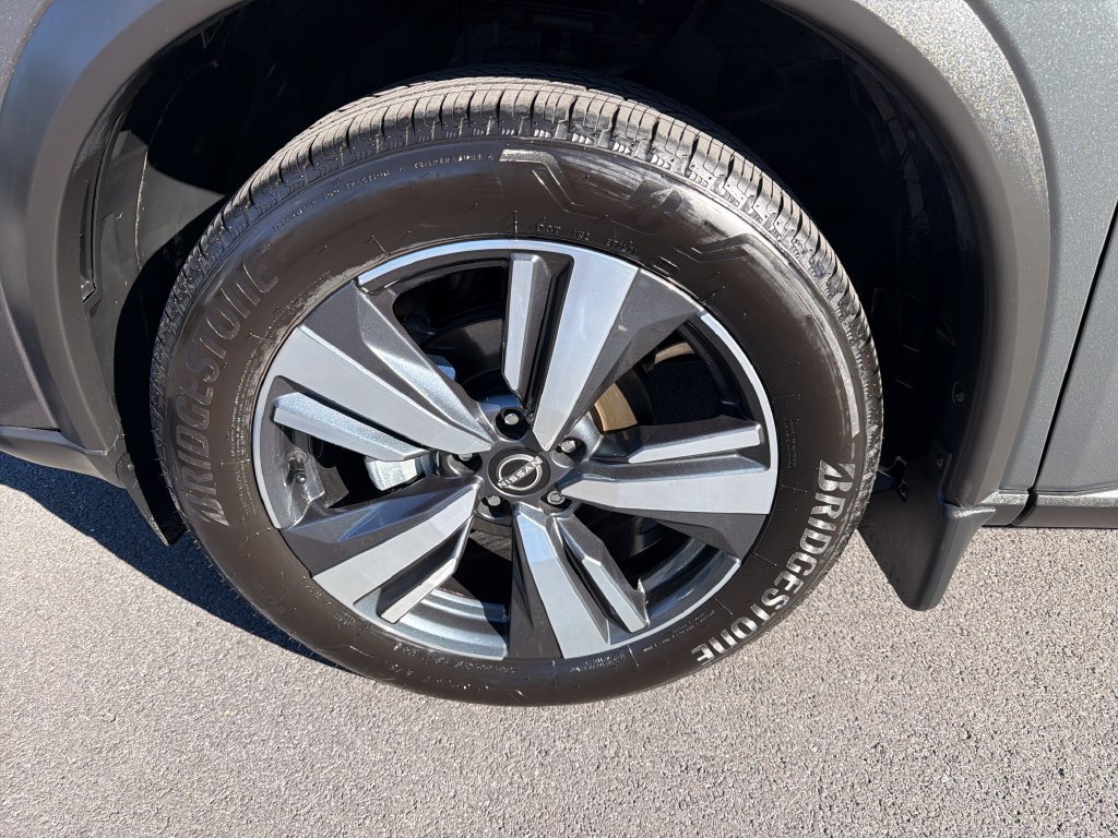 Used 2024 Nissan Rogue SL w/ SL Premium Package AWD/4WD image 13