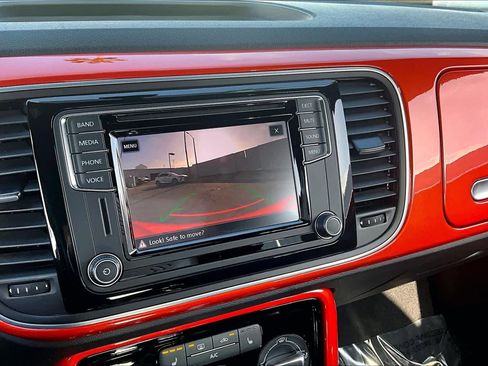 Used 2017 Volkswagen Beetle 1.8T SE image 27