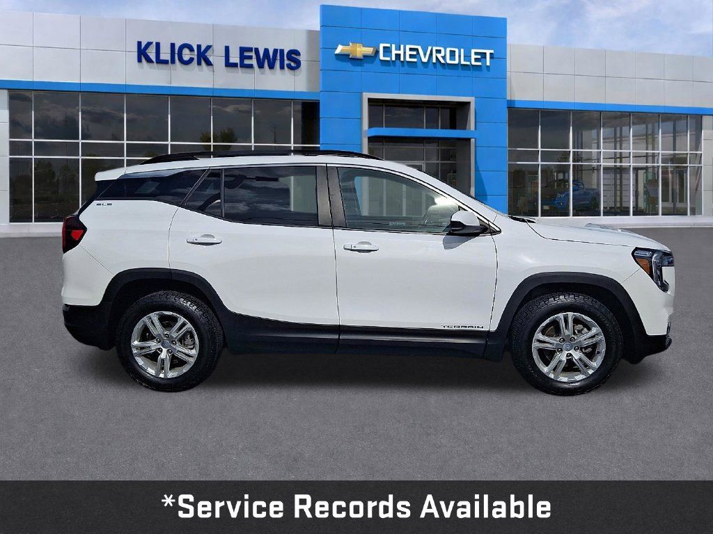 Used 2023 GMC Terrain SLE FWD image 9
