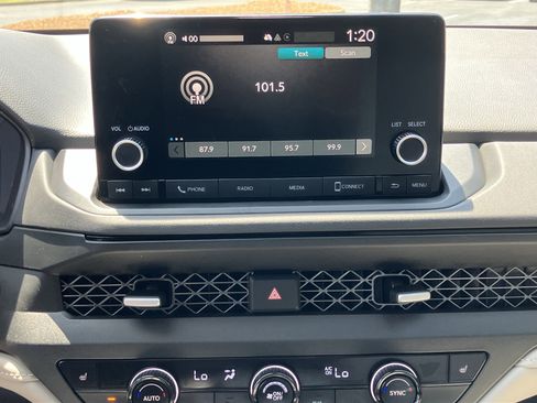 Used 2023 Honda Accord EX image 26