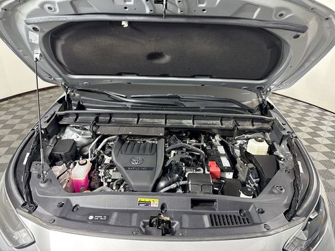 Certified 2023 Toyota Highlander XLE image 30
