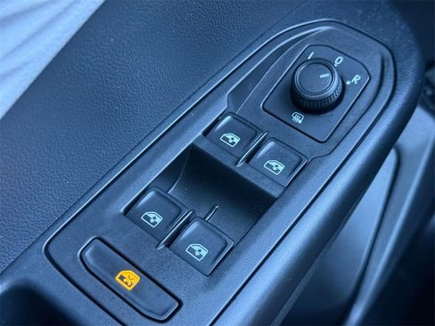 Used 2023 Volkswagen Taos S image 19