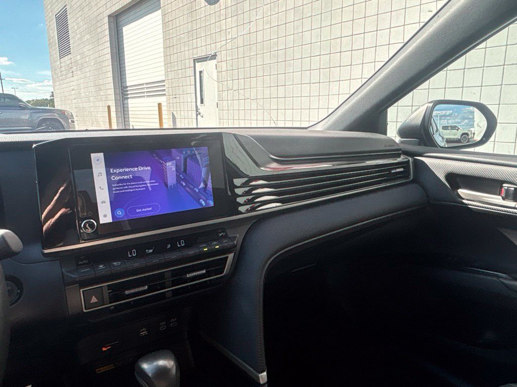 Used 2025 Toyota Camry SE w/ Convenience Package FWD image 16