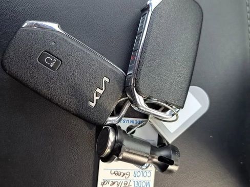 Used 2022 Kia Telluride SX image 33