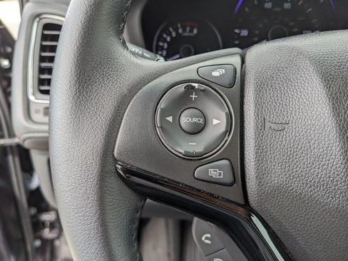 Used 2018 Honda HR-V EX-L image 31