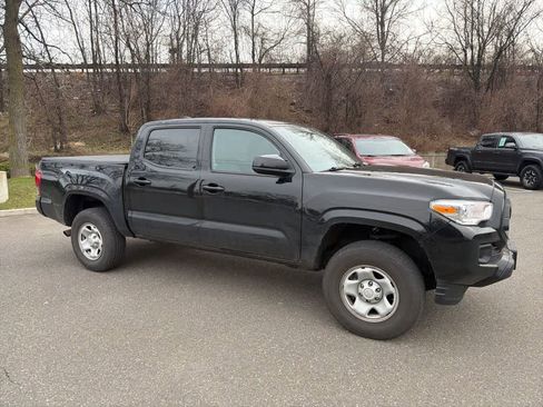 Used 2023 Toyota Tacoma SR image 17