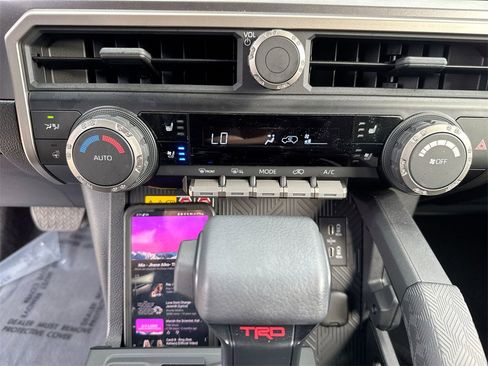 Used 2025 Toyota 4Runner TRD Off-Road Premium image 25