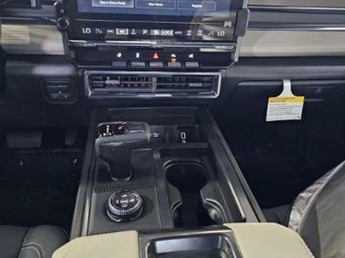 New 2026 GMC Hummer EV 2X image 36