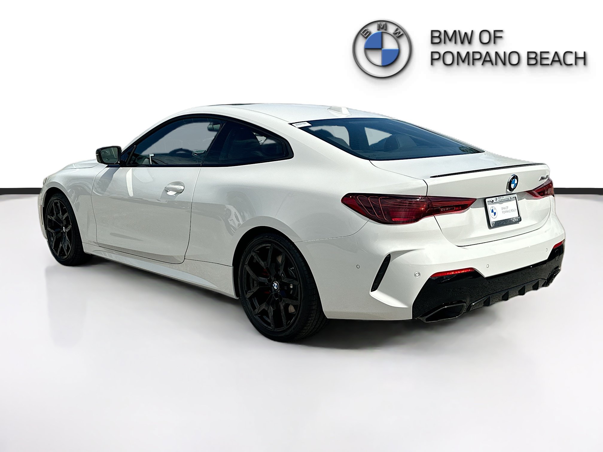 New 2026 BMW M440i Coupe w/ Premium Package RWD image 4