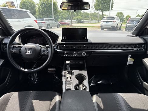 Used 2025 Honda Civic Sport image 28