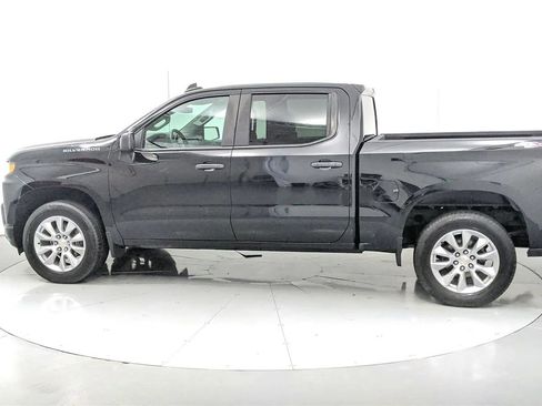 Used 2019 Chevrolet Silverado 1500 Custom w/ Custom Value Package image 4