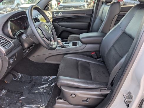 Used 2021 Jeep Grand Cherokee Laredo X AWD/4WD image 17