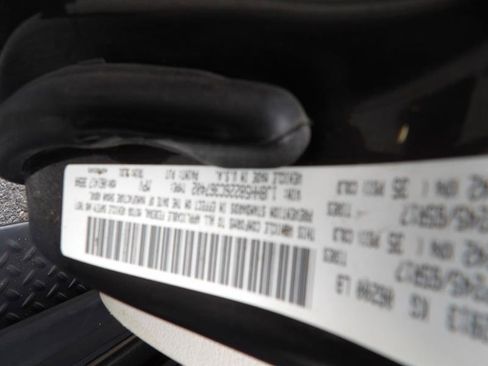 Used 2006 Jeep Commander Limited w/ Trailer Tow Group IV image 27