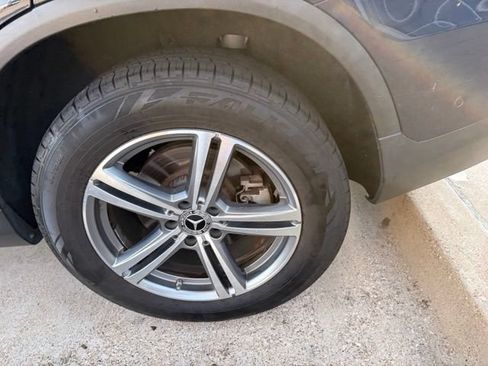 Used 2022 Mercedes-Benz GLC 300 image 4