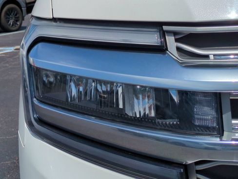 Used 2022 Ford Expedition Max Platinum RWD image 11