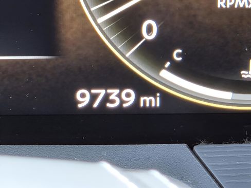 Certified 2025 INFINITI QX80 Sensory w/ Exterior Package AWD/4WD image 3