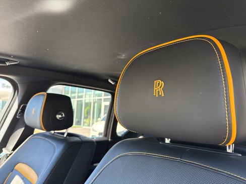 Used 2022 Rolls-Royce Cullinan image 17