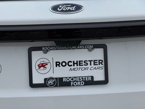 Certified 2025 Ford Explorer Platinum w/ Ultimate Package image 41