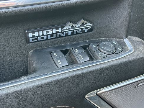 Used 2023 Chevrolet Silverado 1500 High Country w/ High Country Premium Package image 12