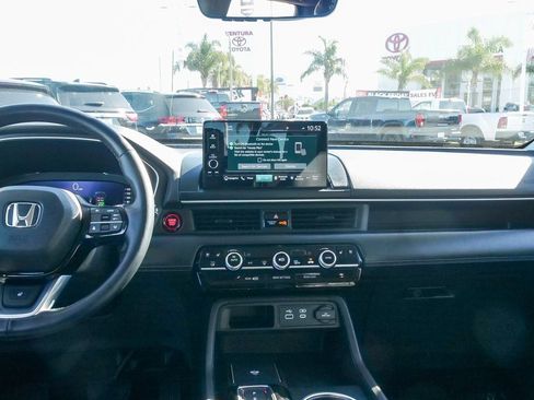 Used 2024 Honda Pilot Elite image 12