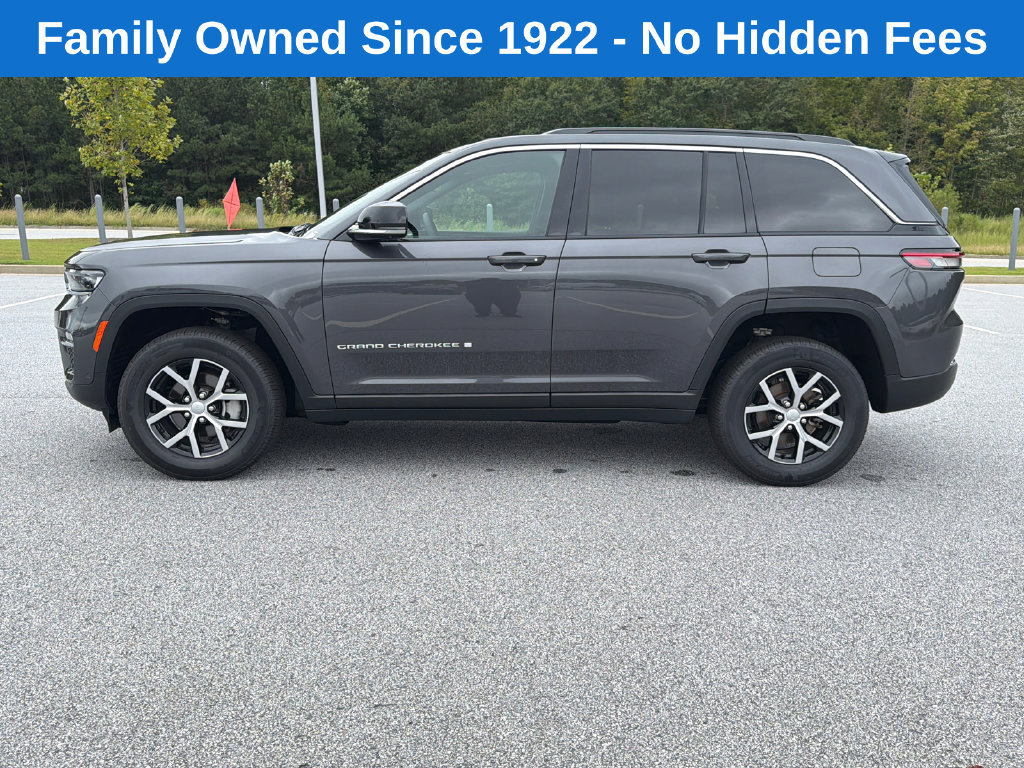 Used 2025 Jeep Grand Cherokee Limited w/ Luxury Tech Group II AWD/4WD image 4