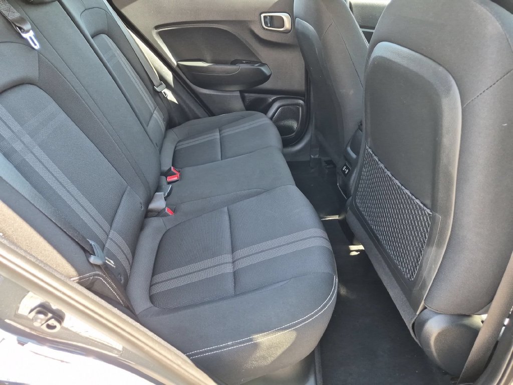 Used 2025 Hyundai Venue SEL FWD image 28