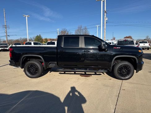 Used 2021 Chevrolet Silverado 2500 LTZ w/ LTZ Plus Package image 8