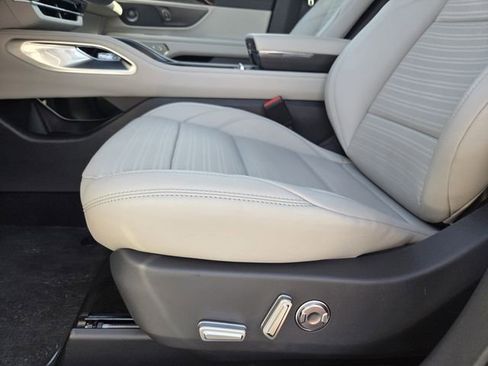 New 2026 Lincoln Nautilus Reserve AWD/4WD image 13