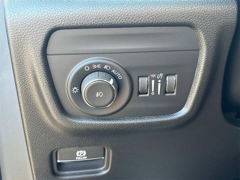 New 2025 Jeep Grand Cherokee L Limited w/ Black Appearance Package image 29