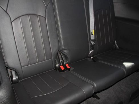 Used 2017 Buick Enclave Leather FWD image 25