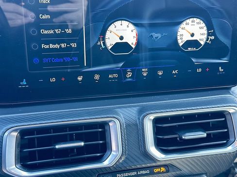 Used 2024 Ford Mustang Premium image 16