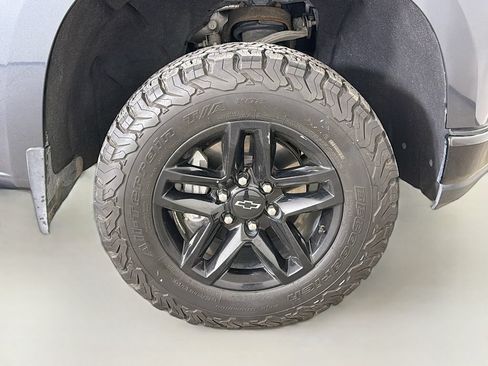 Used 2021 Chevrolet Silverado 1500 LT Trail Boss w/ Convenience Package II AWD/4WD image 28