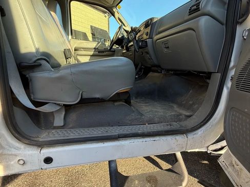 Used 2005 Ford F450 4x4 Regular Cab Super Duty image 36