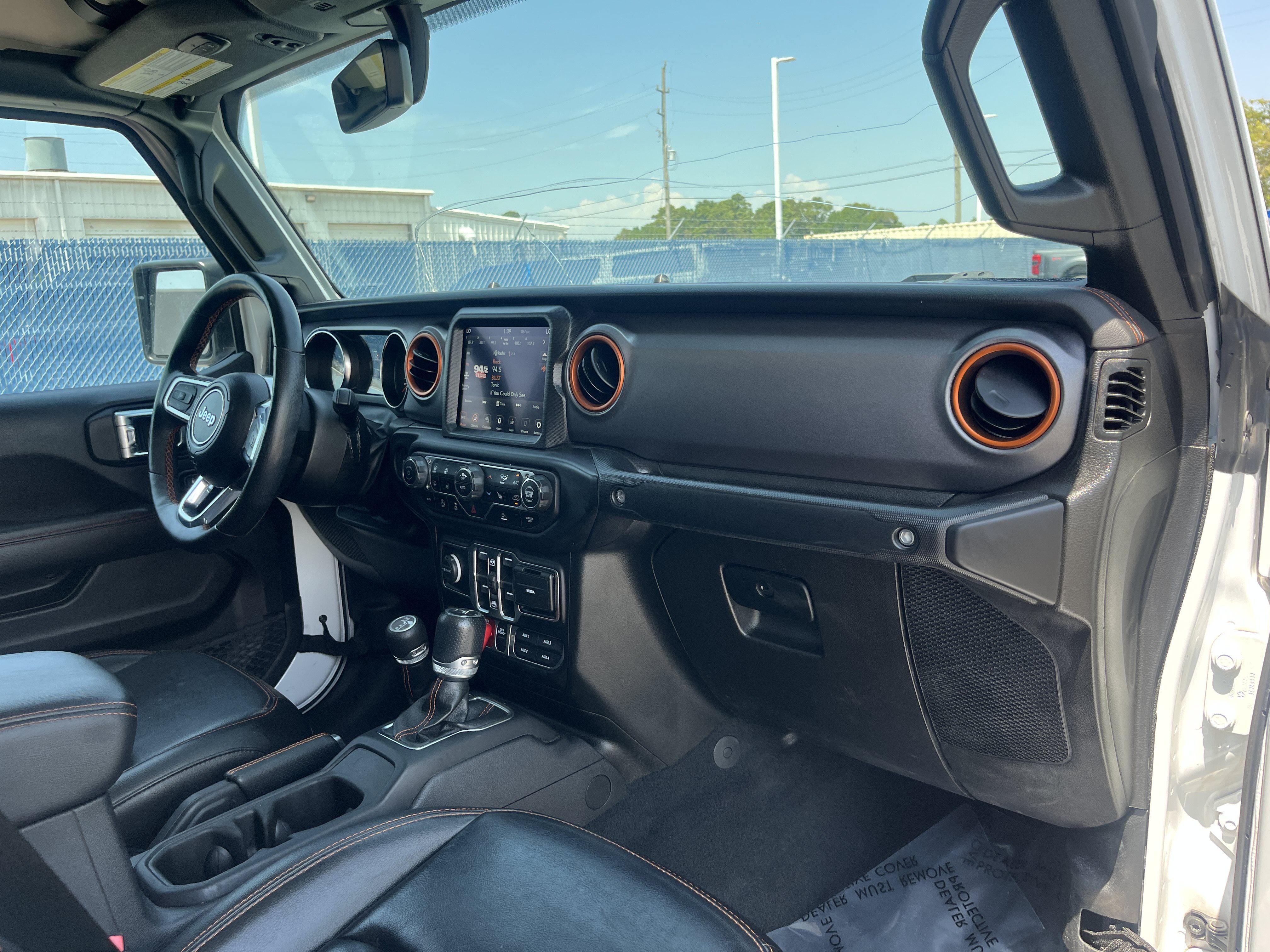 Used 2023 Jeep Gladiator Mojave w/ LED Lighting Group AWD/4WD image 15