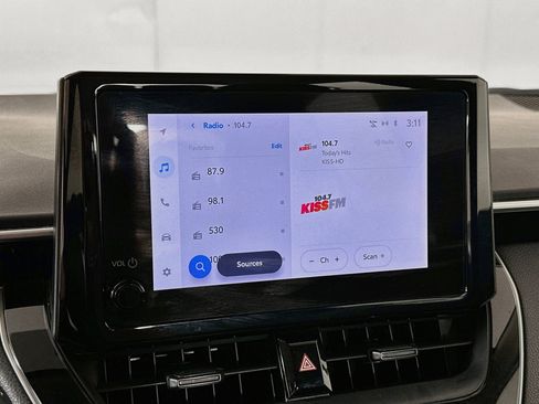 Used 2024 Toyota Corolla LE FWD image 18