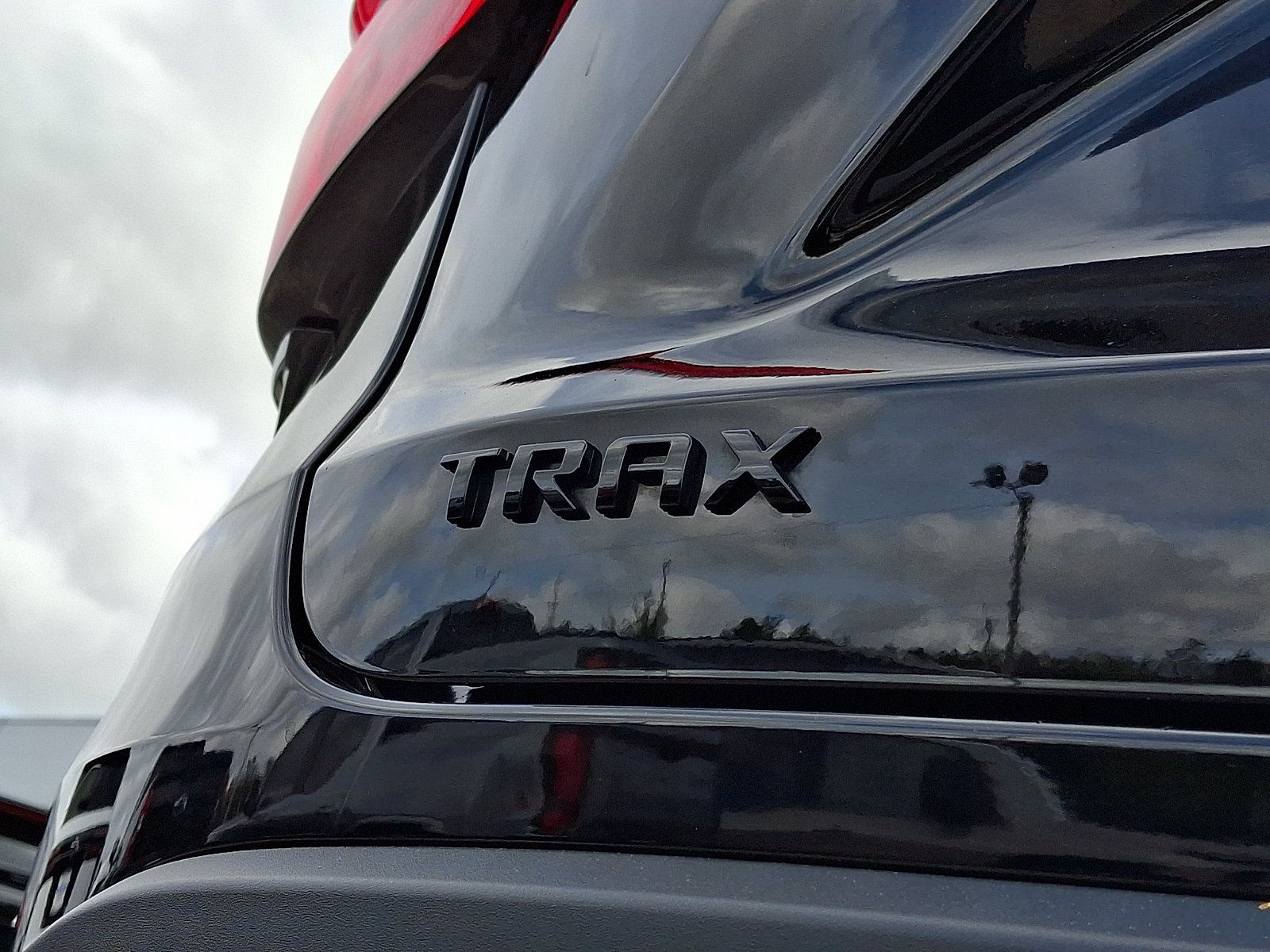 Used 2024 Chevrolet Trax RS w/ Driver Confidence Package FWD image 29