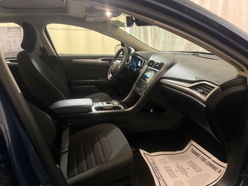 Used 2019 Ford Fusion SE image 29