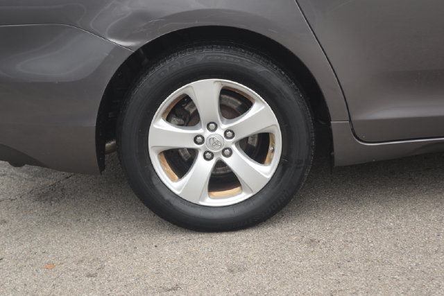 Used 2014 Toyota Sienna LE FWD image 27