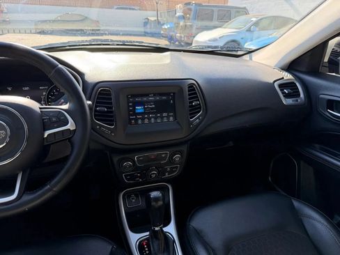 Used 2018 Jeep Compass Latitude w/ Popular Equipment Group FWD image 21