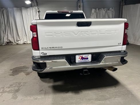 Used 2022 Chevrolet Silverado 2500 LT AWD/4WD image 6
