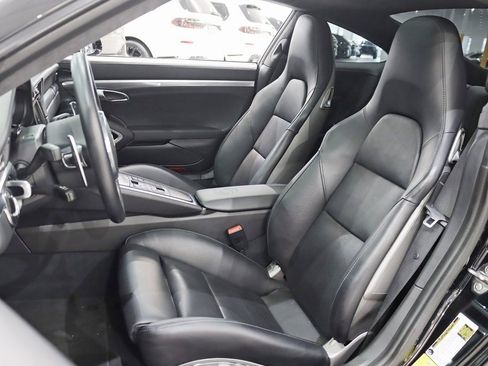 Used 2014 Porsche 911 Turbo image 28