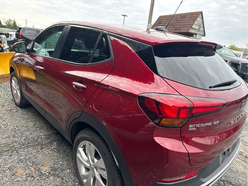 Certified 2024 Buick Encore GX Preferred AWD/4WD image 4