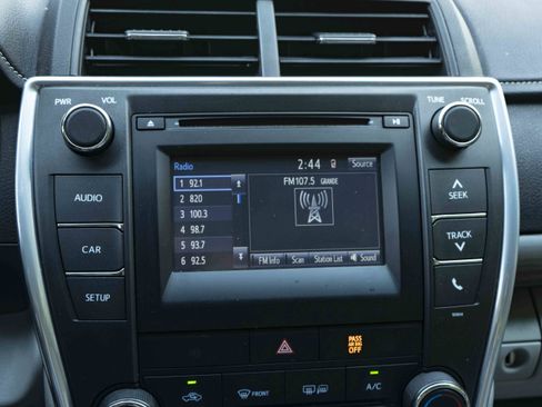 Used 2017 Toyota Camry LE FWD image 28