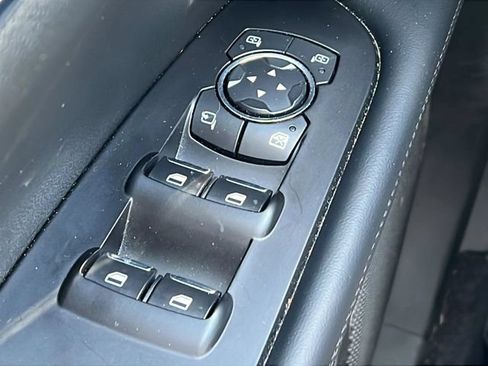 Used 2022 Lincoln Nautilus FWD w/ Premium Package image 18