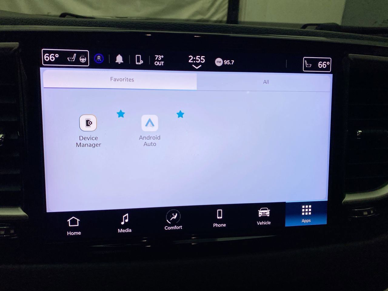 Used 2023 Chrysler Pacifica Touring-L FWD image 19