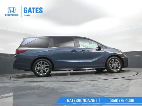 Certified 2025 Honda Odyssey Touring image 30